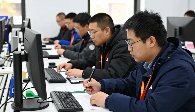 长春市跟我玩教育科技有限公司服务学习支持客户,提供教务管理服务支持